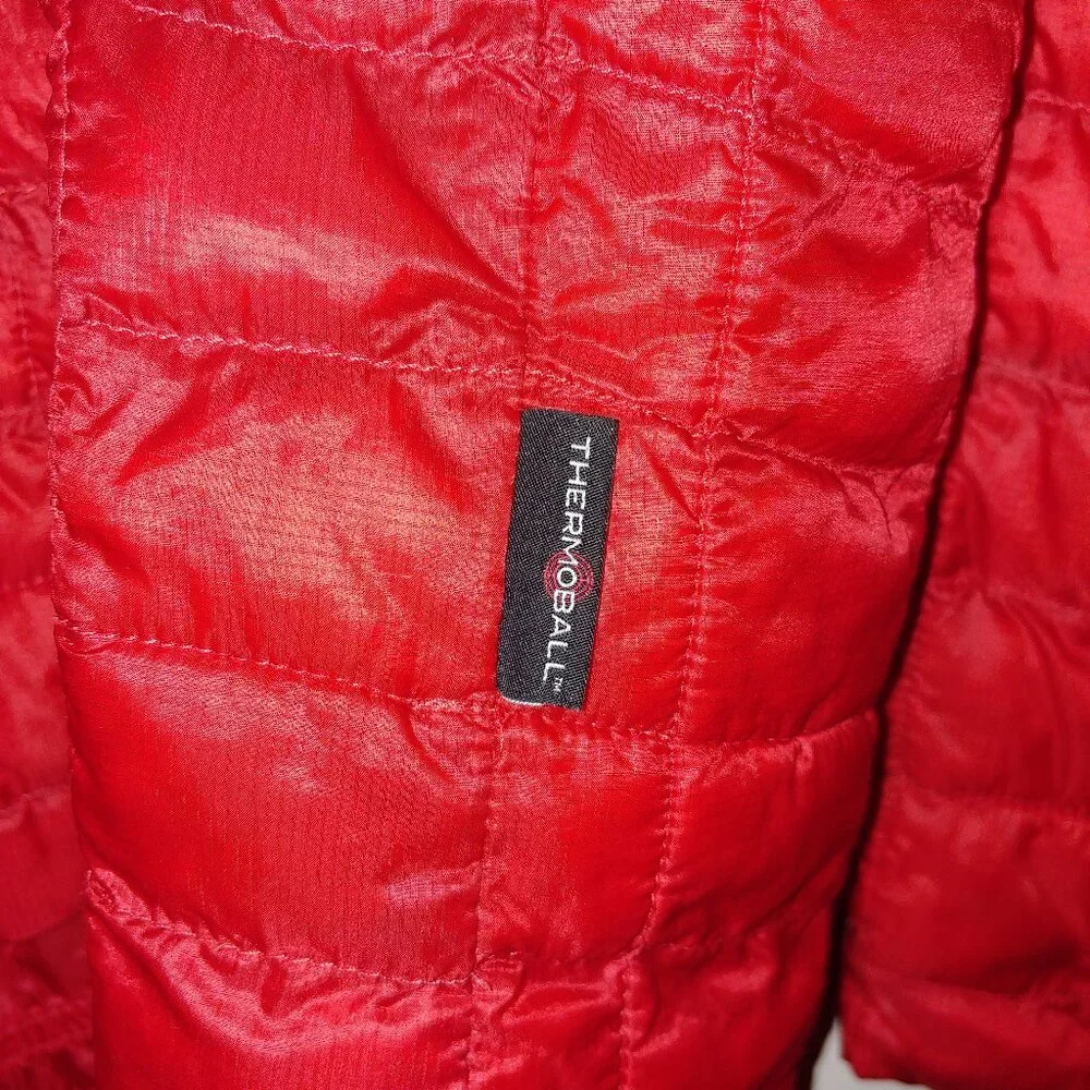The North Face Thermoball 1/4 Zip  Pullover Jacket Size L Red